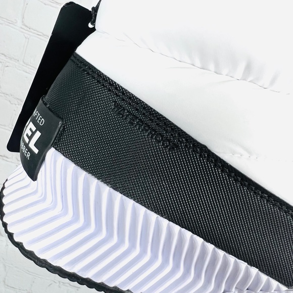 🚫SOLD! NWT🤩 |•SOREL•| Out N About III Puffy Zip Ankle Boots - Waterproof - Picture 10 of 15